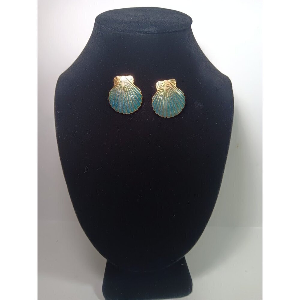Vtg Scalloped Seashell Blue Enamel Post Goldtone Earrings Fashion Beach Summer